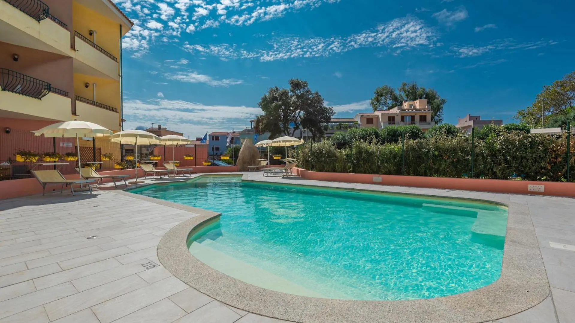 Quaint Residence I Mirti Bianchi 1 Bedroom Sleeps 4 Bilo 4 Santa Teresa Gallura