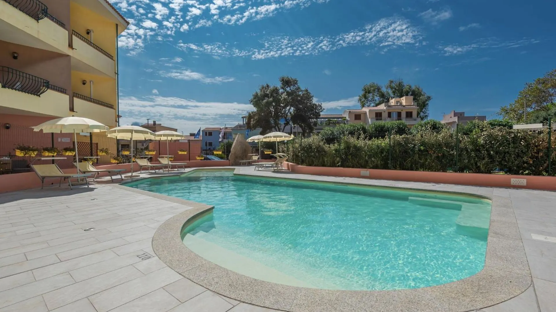 Quaint Residence I Mirti Bianchi 1 Bedroom Sleeps 4 Bilo 4 Santa Teresa Gallura Apartment